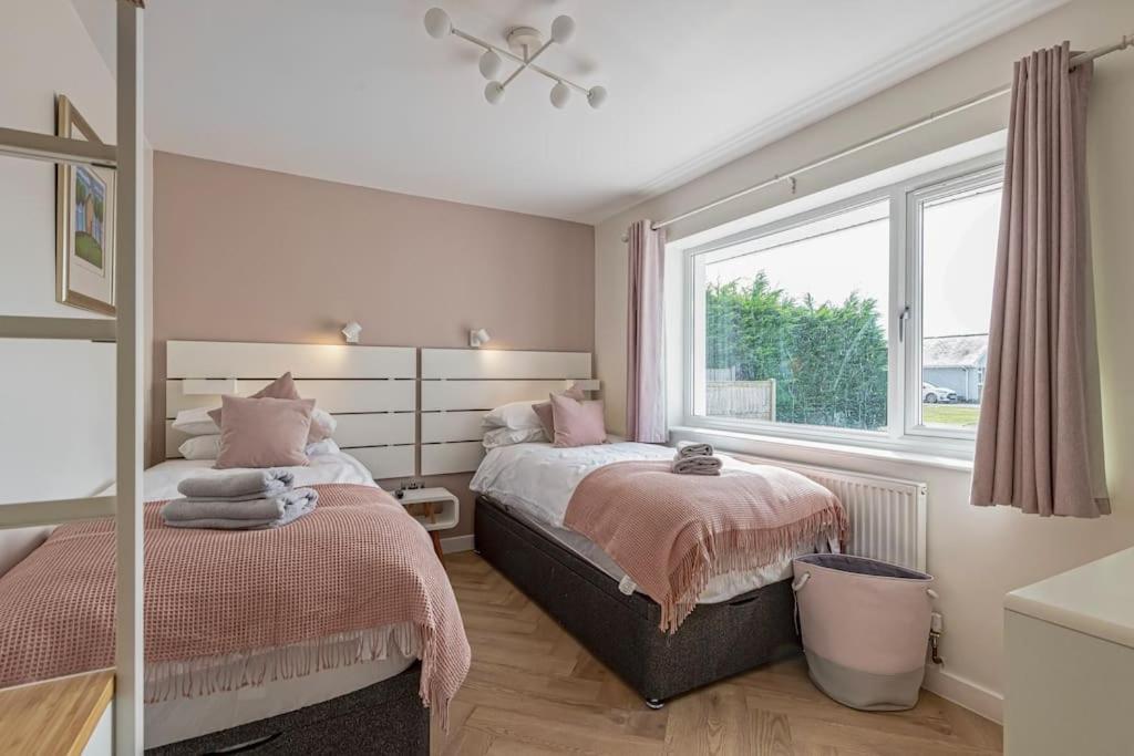 Family-Friendly Retreat Between Beach & Mountains Tremadog Exterior foto